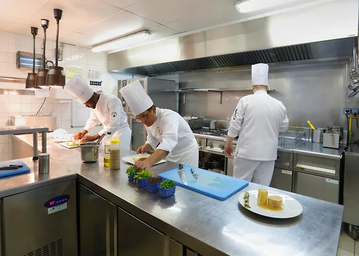 Hotel The Originals City, Alteora, Poitiers Site Du Futuroscope 3*